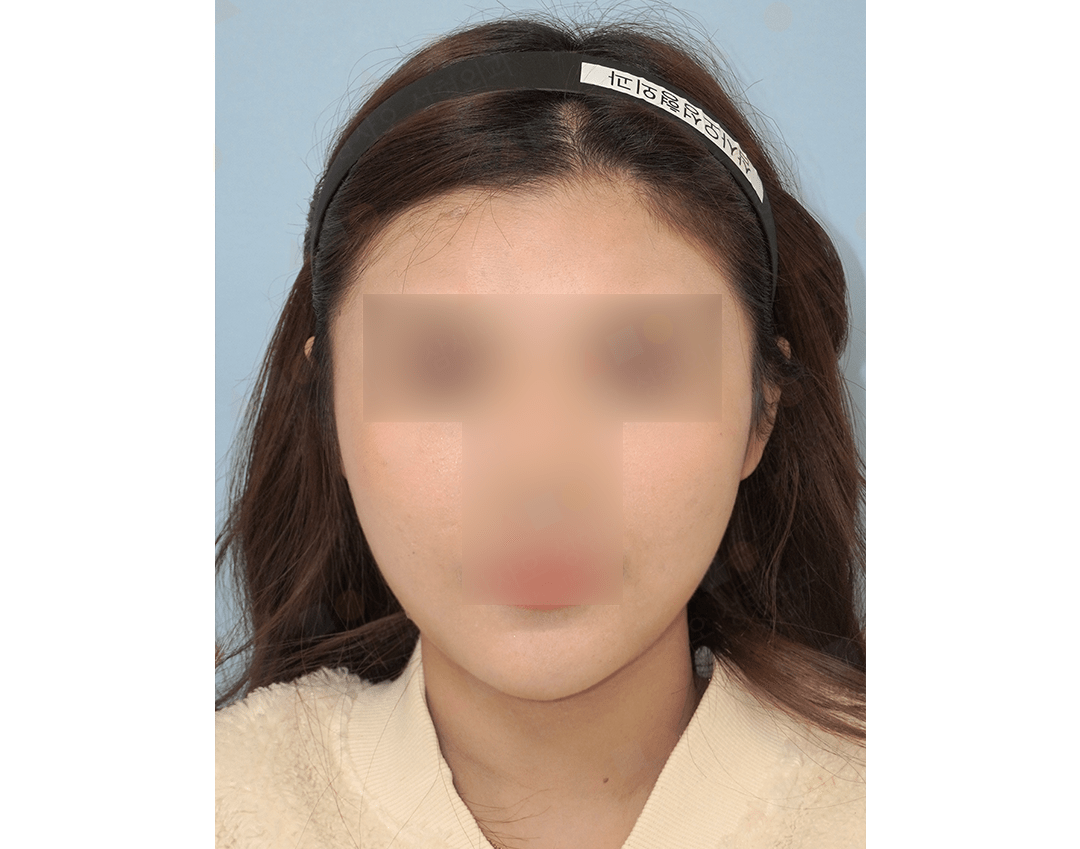 Woman wearing headband, blurred face